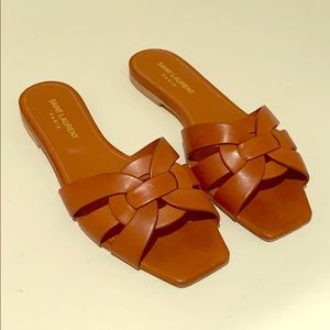 YVES SAINT LAURENT TRIBUTE FLAT SANDALS